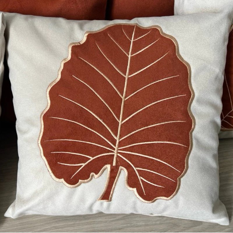 Set mit 5 Bestickten Kissenbezügen Vicentini