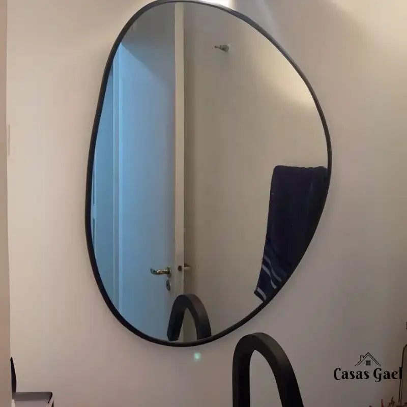 Nordhöhe Organischer Spiegel mit Rahmen