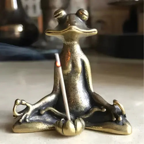 Yoga-Frosch Skulptur aus Massivbronze
