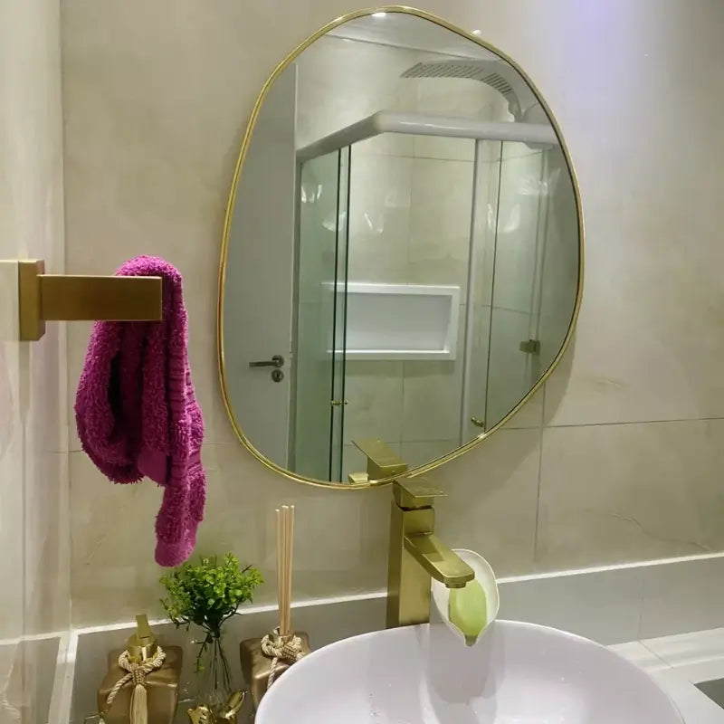 Nordhöhe Organischer Spiegel mit Rahmen